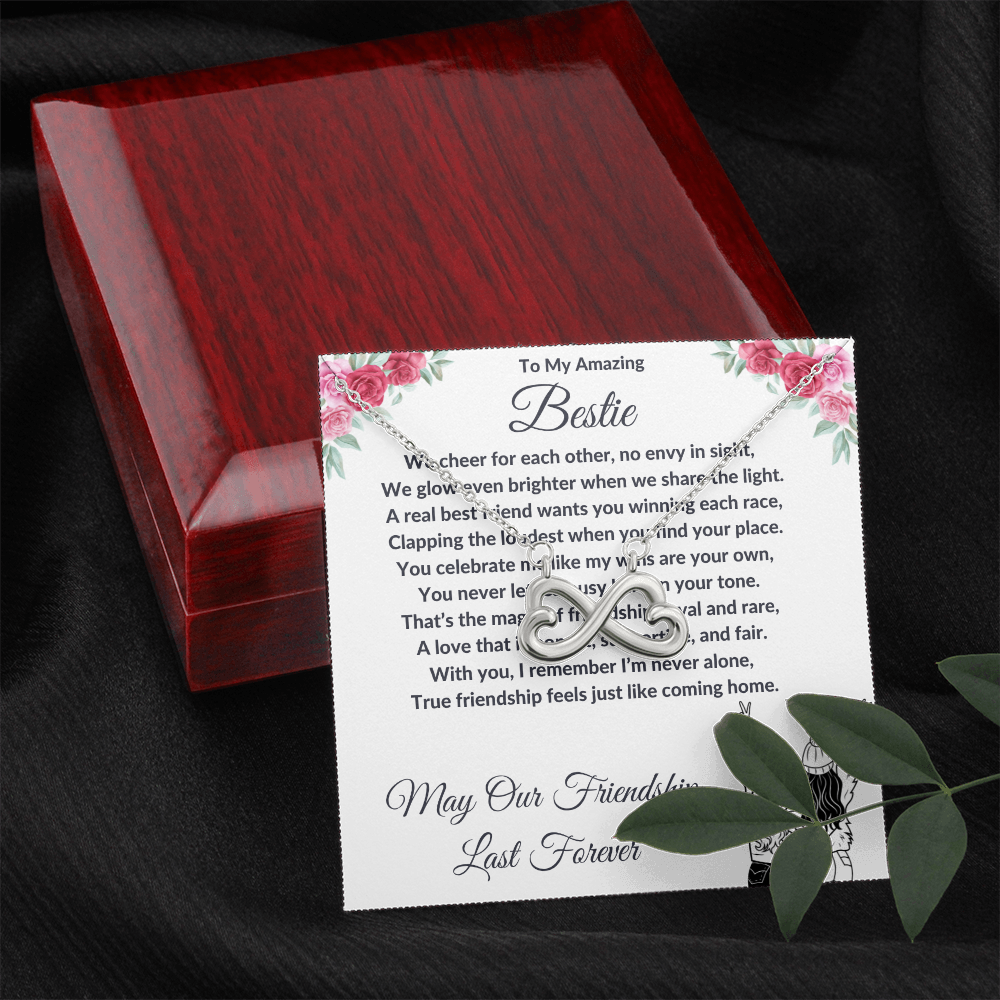 "My Best Friend" - Looped Hearts Necklace