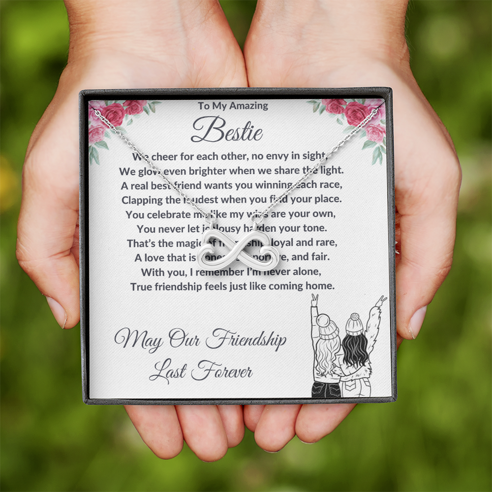 "My Best Friend" - Looped Hearts Necklace